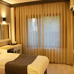 Peninsula 3*