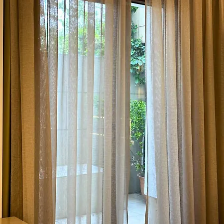 Peninsula Szálloda 3*