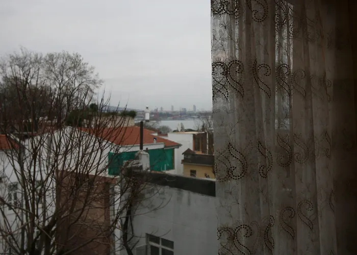 Отель Peninsula