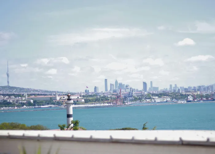 Peninsula Отель 3*