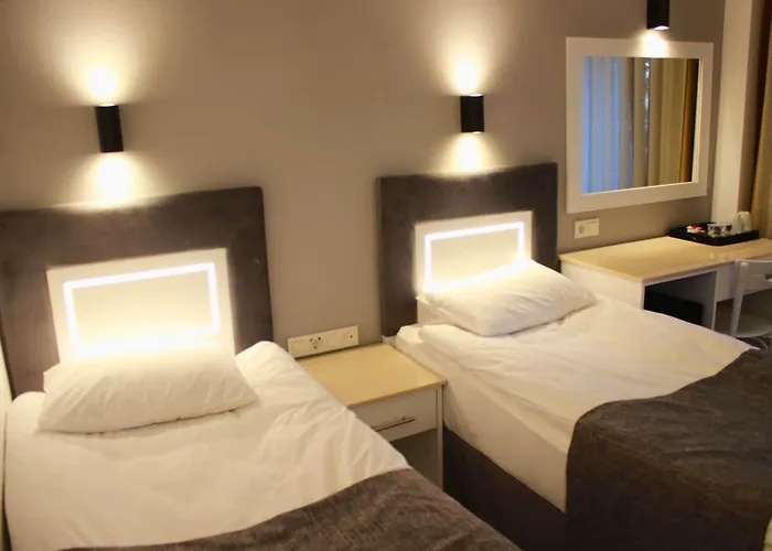 Peninsula Отель 3*