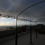 Szálloda Peninsula 3*