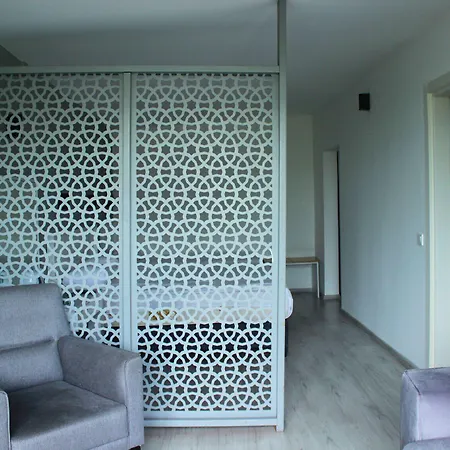 Peninsula Hotel 3*