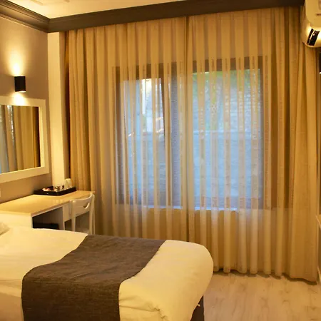 Peninsula 3*